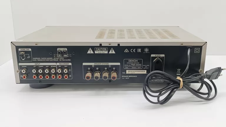 WZMACNIACZ DENON PMA-520AE