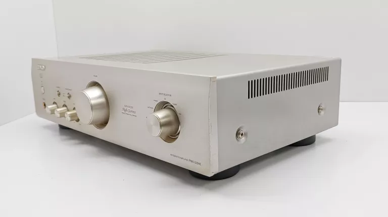WZMACNIACZ DENON PMA-520AE