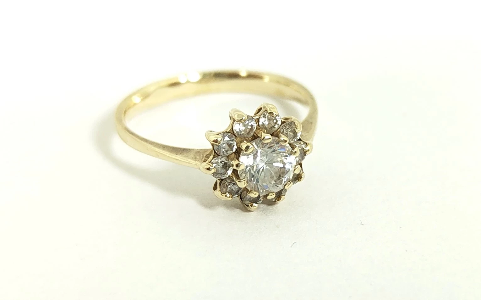 piekny-zloty-pierscionek-209g-585-marka-bez-marki