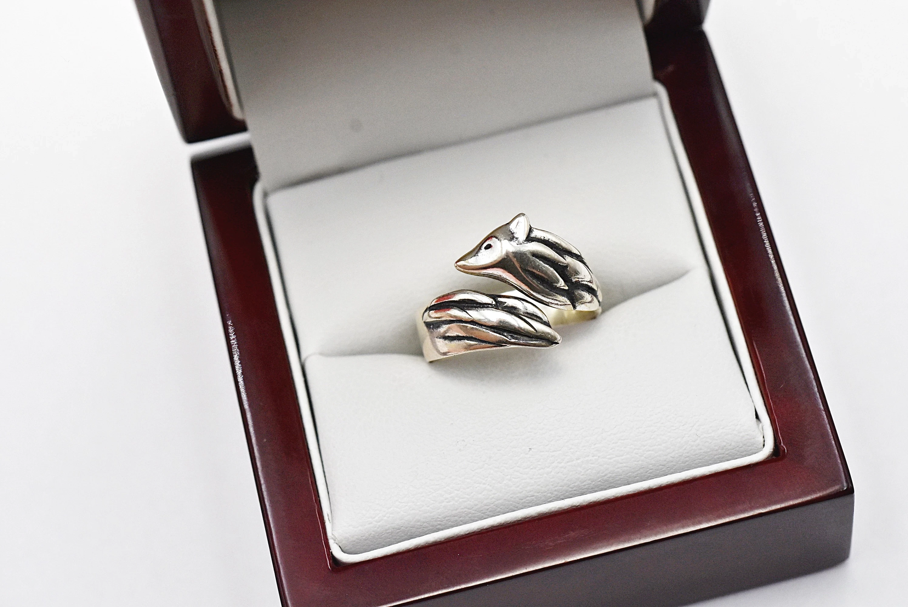 komplet-kruk-freedom-wolf-edition-925-935-kolczyki-pierscionek-r-14-osiedle-czecha-96-poznan