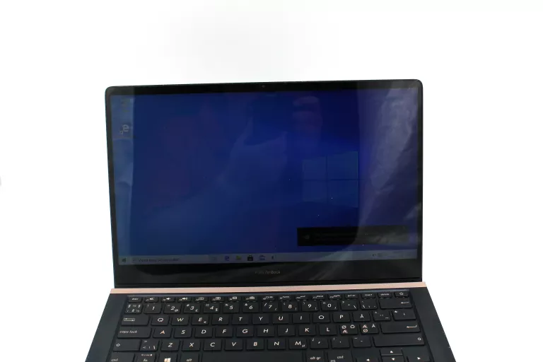 LAPTOP ASUS ZENBOOK PRO UX480 I5-8265/8GB RAM/256GB SSD
