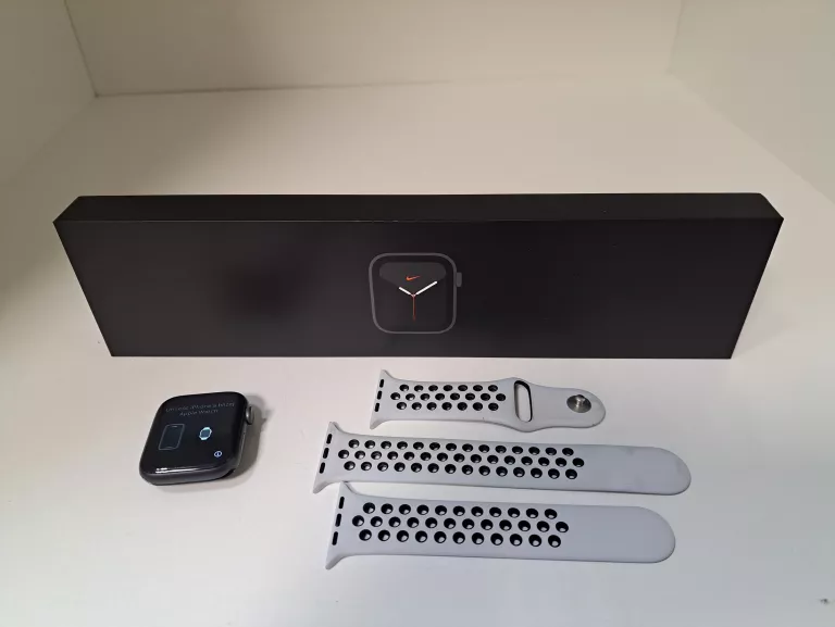 APPLE WATCH NIKE SERIES 6 44MM A2292 SPACE GRAY GPS