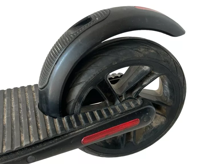 hulajnoga-elektryczna-segway-ninebot-es3-przebieg-787-km-predkosc-maksymalna-2900