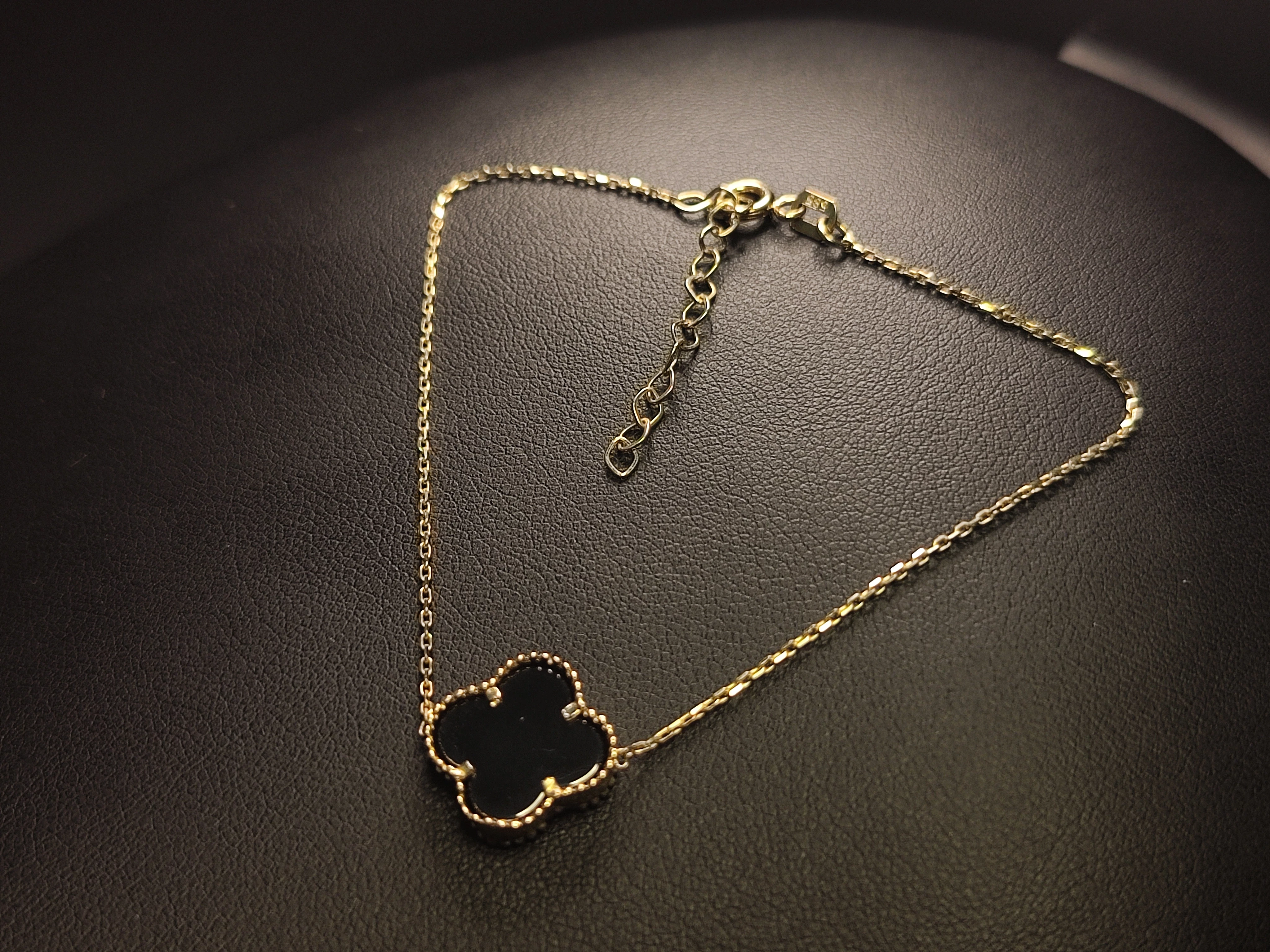 zlota-bransoletka-kwiatek-z-czarna-masa-585237g-jana-pawla-ii-20-mikolow-goold