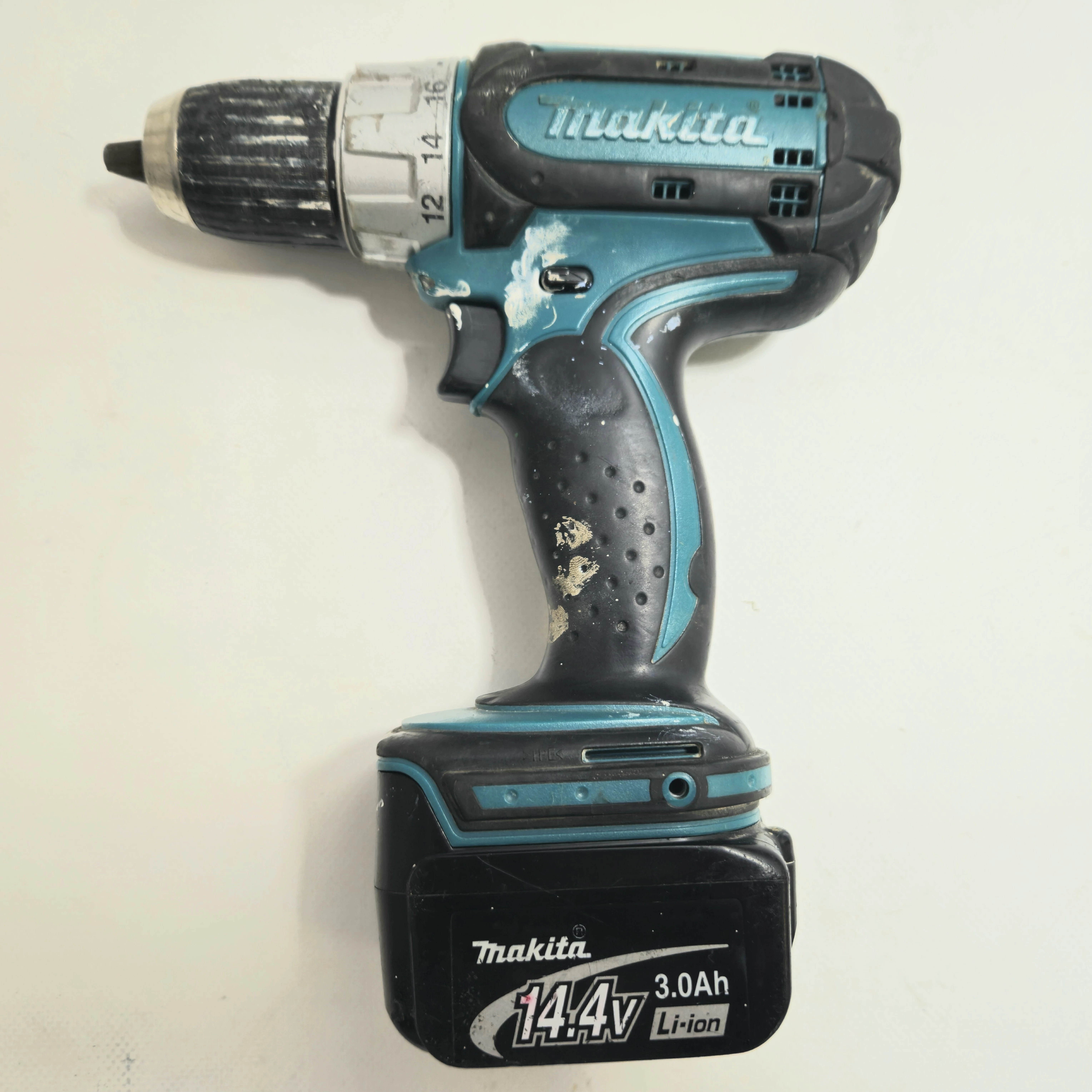 wkretarka-makita-bdf442-rodzaj-silnika-silnik-szczotkowy