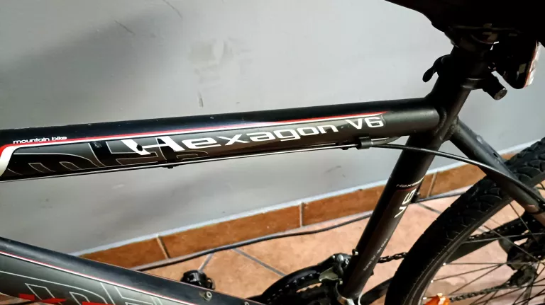 ROWER GÓRSKI KROSS HEXAGON V6 26 CALI