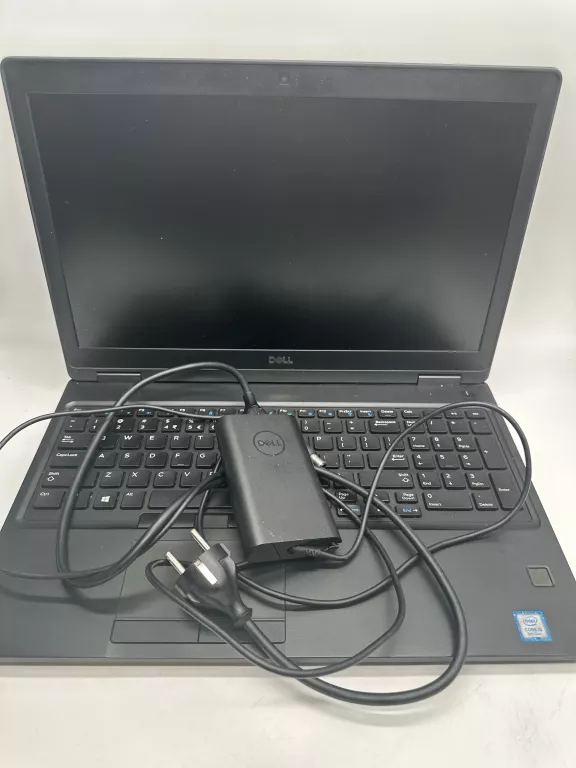 LAPTOP DELL LATITUDE 5590 15,6 " INTEL CORE I5 8 GB / 256 GB