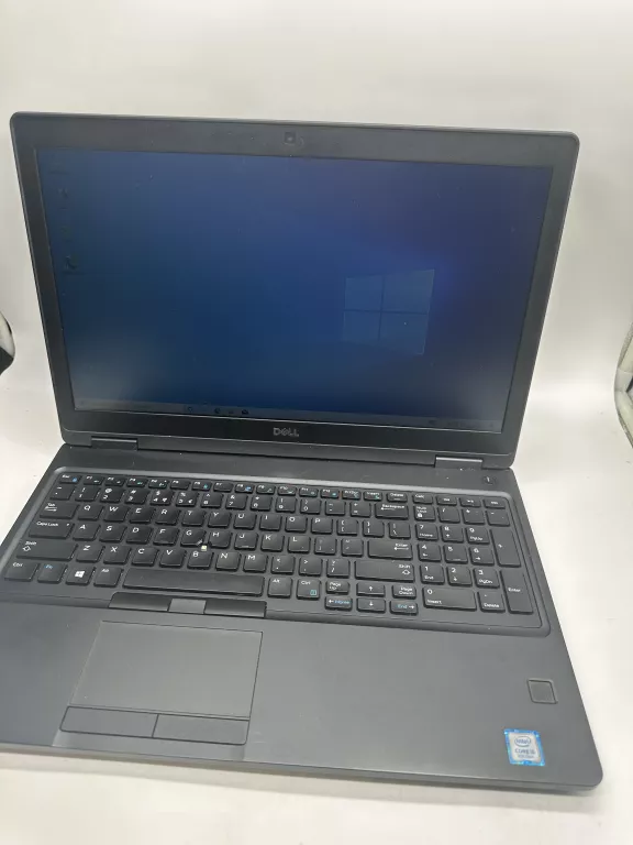 LAPTOP DELL LATITUDE 5590 15,6 " INTEL CORE I5 8 GB / 256 GB