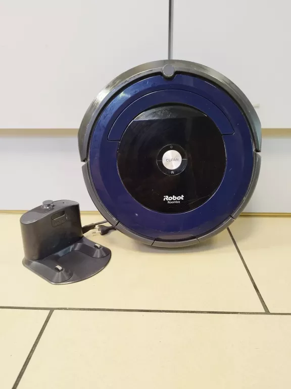 ROBOT SPRZĄTAJĄCY IROBOT ROOMBA 695