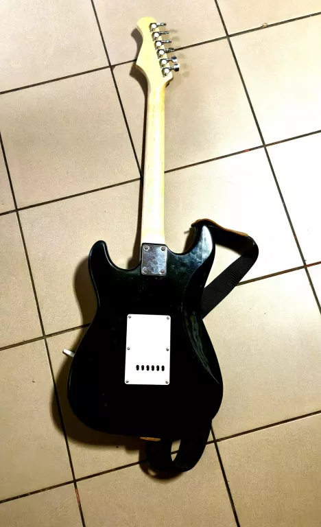 gitara-elektryczna-sounder-dc15-stratocaster-kod-producenta-eg-set-bk