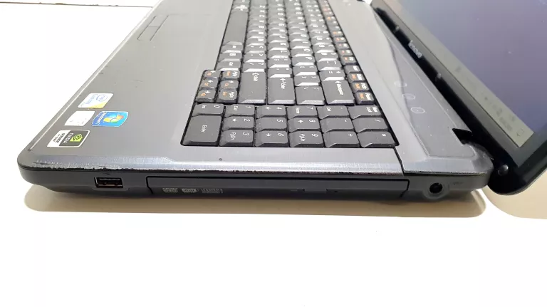 LAPTOP LENOVO G550 INTEL CORE 2,2GHZ 4/320GB HDD WINDOWS 10 NVIDIA 210M