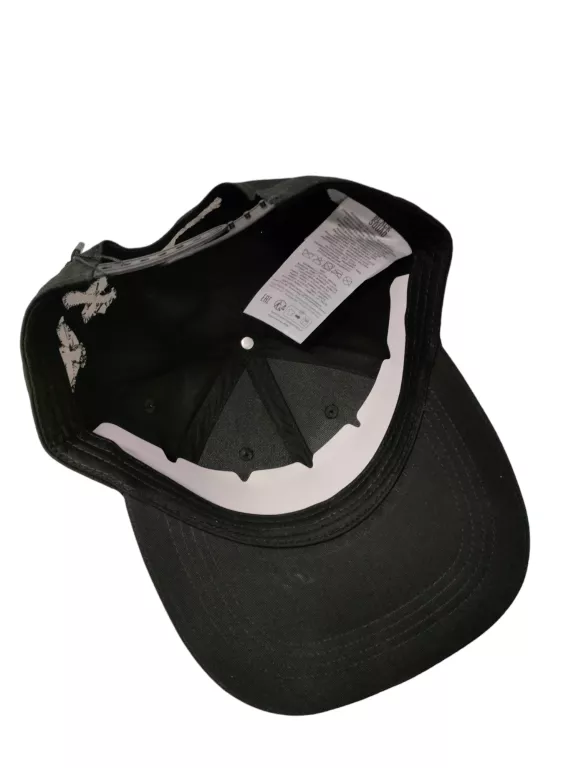 CZAPKA Z DASZKIEM BLACK SQUAD