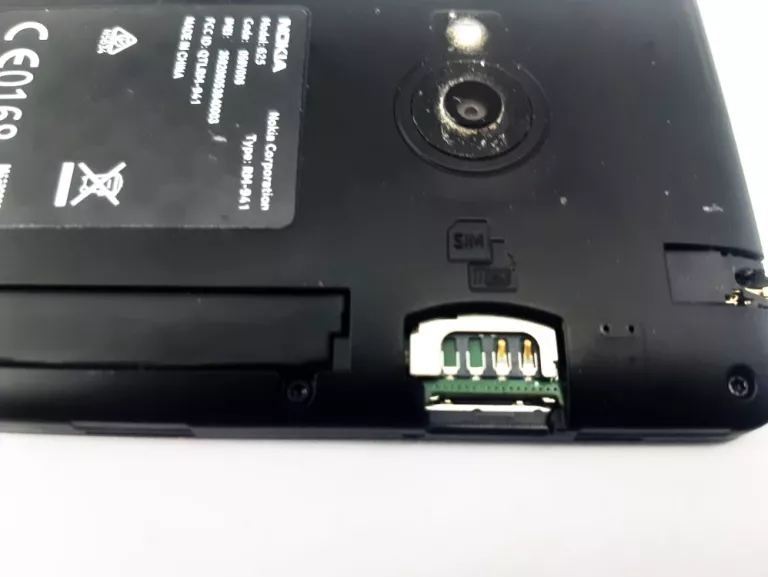 TELEFON NOKIA 625 USZKODZONE WEJSCIE SIM