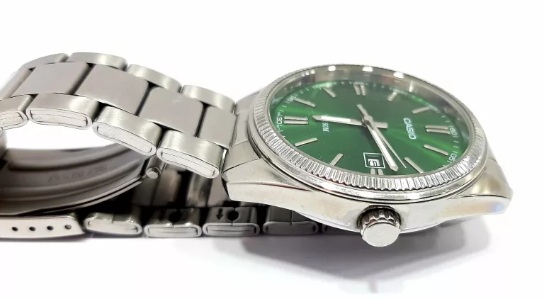 ZEGAREK CASIO 2784
