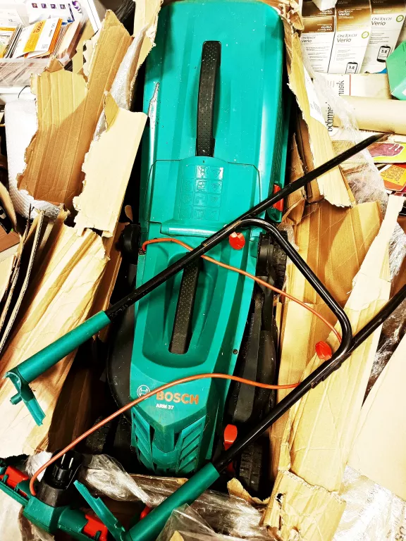 KOSIARKA ELEKTRYCZNA BOSCH ARM 37 1400 W USZKODZONA