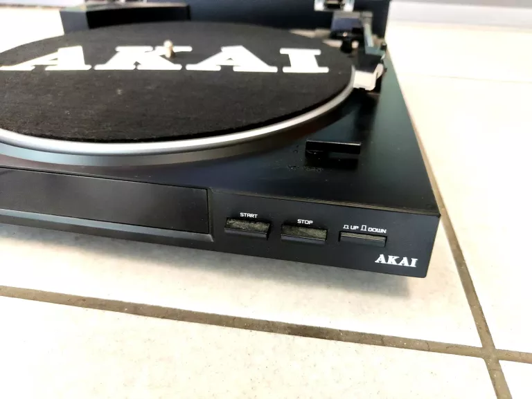 GRAMOFON AKAI ATT01U