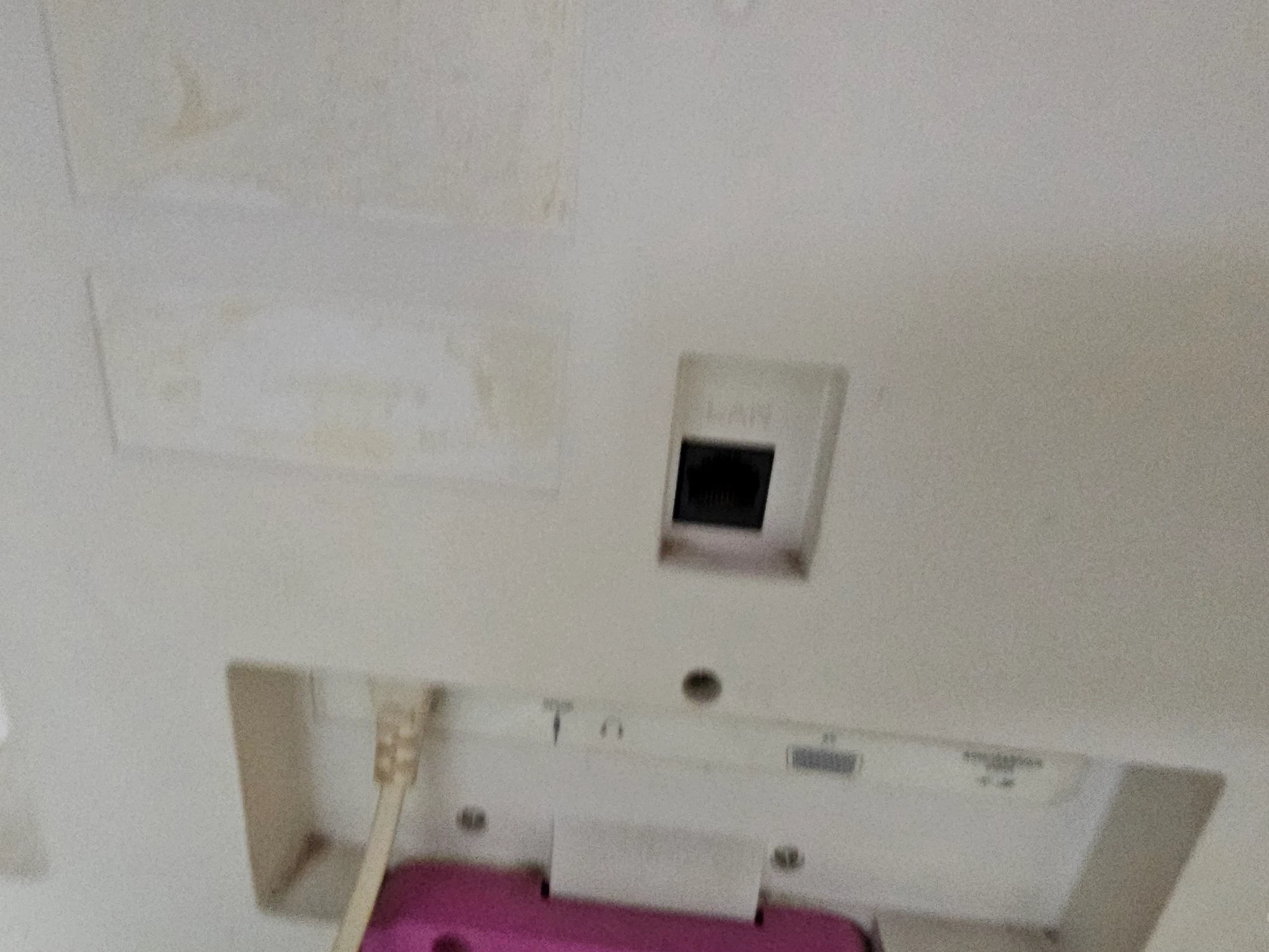 telewizor-tcl-l32e4363-pilot-przekatna-ekranu-cale-3200