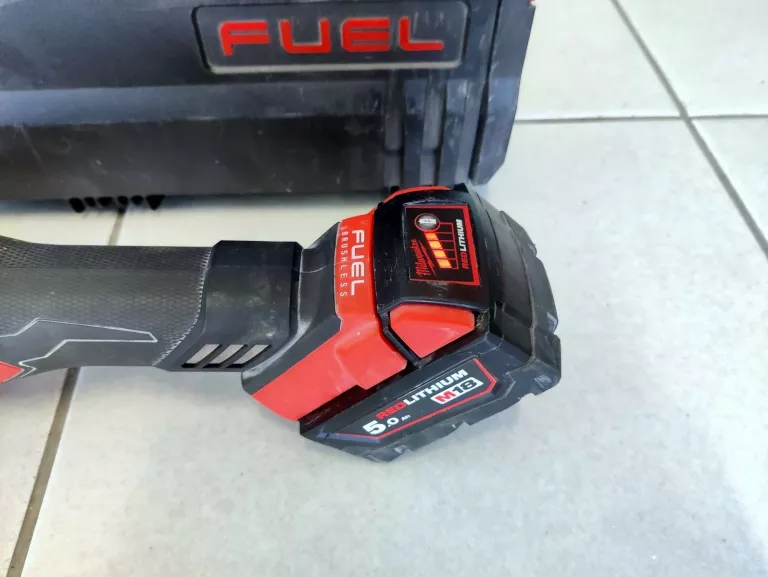 SZLIFIERKA KĄTOWA MILWAUKEE M18 FSAG125X