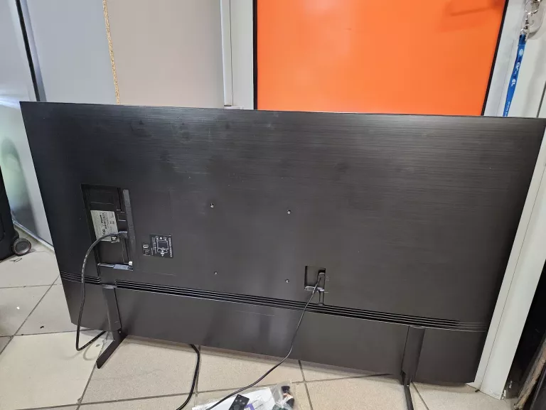 TELEWIZOR SAMSUNG UE55AU8002K 55" LED 4K TIZEN PILOT NOGI
