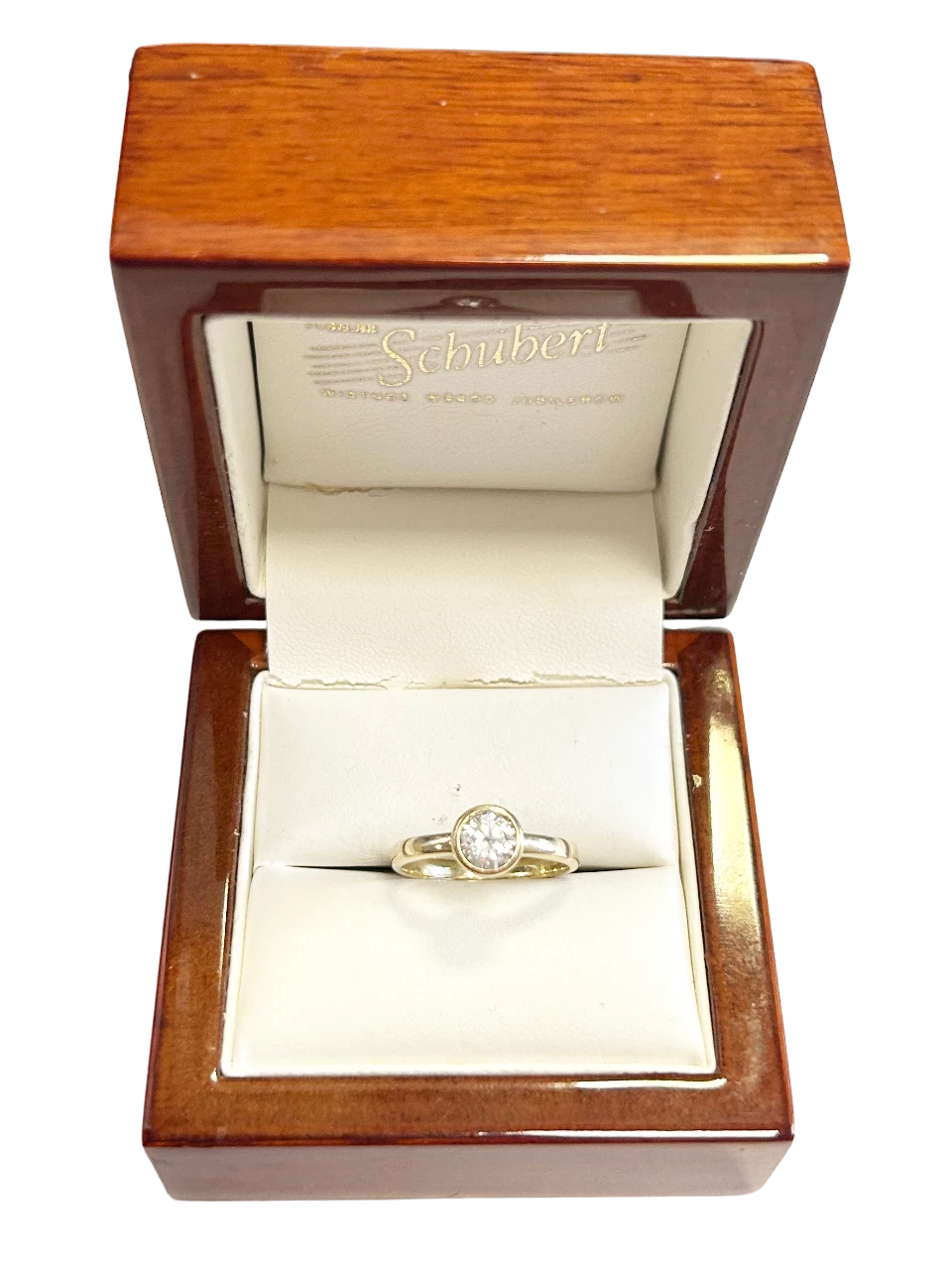 pierscionek-3332gr-12-pilsudskiego-4c-legionowo-sj