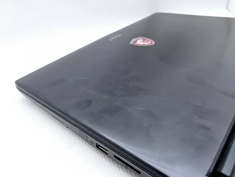 LAPTOP MSI GL62 6QC/ 256SSD/I5 6 GEN/8RAM/GFORCE 940MX W TORBIE + ŁAD OPI
