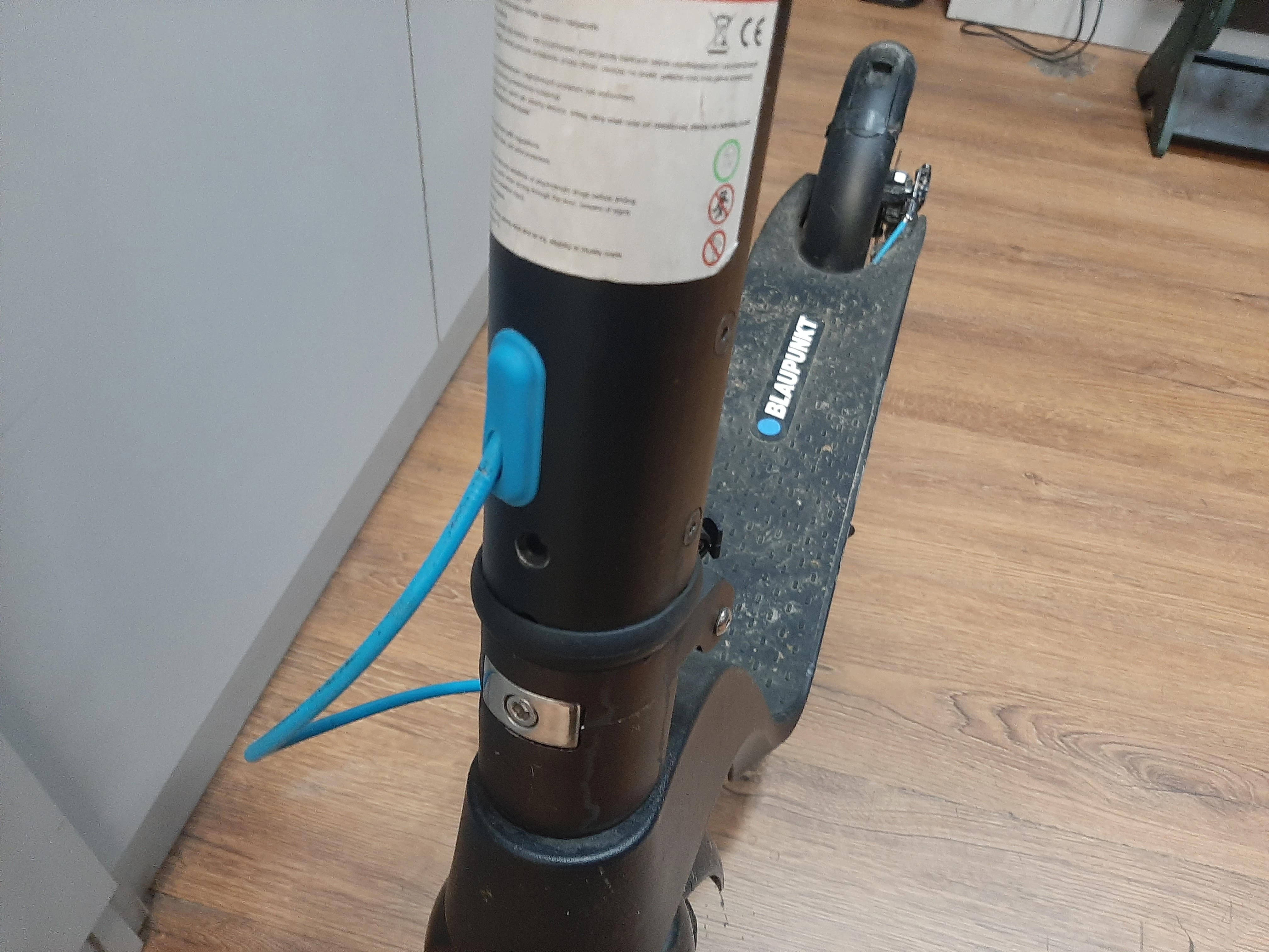 hulajnoga-elektryczna-blaupunkt-esc808-moc-silnika-690