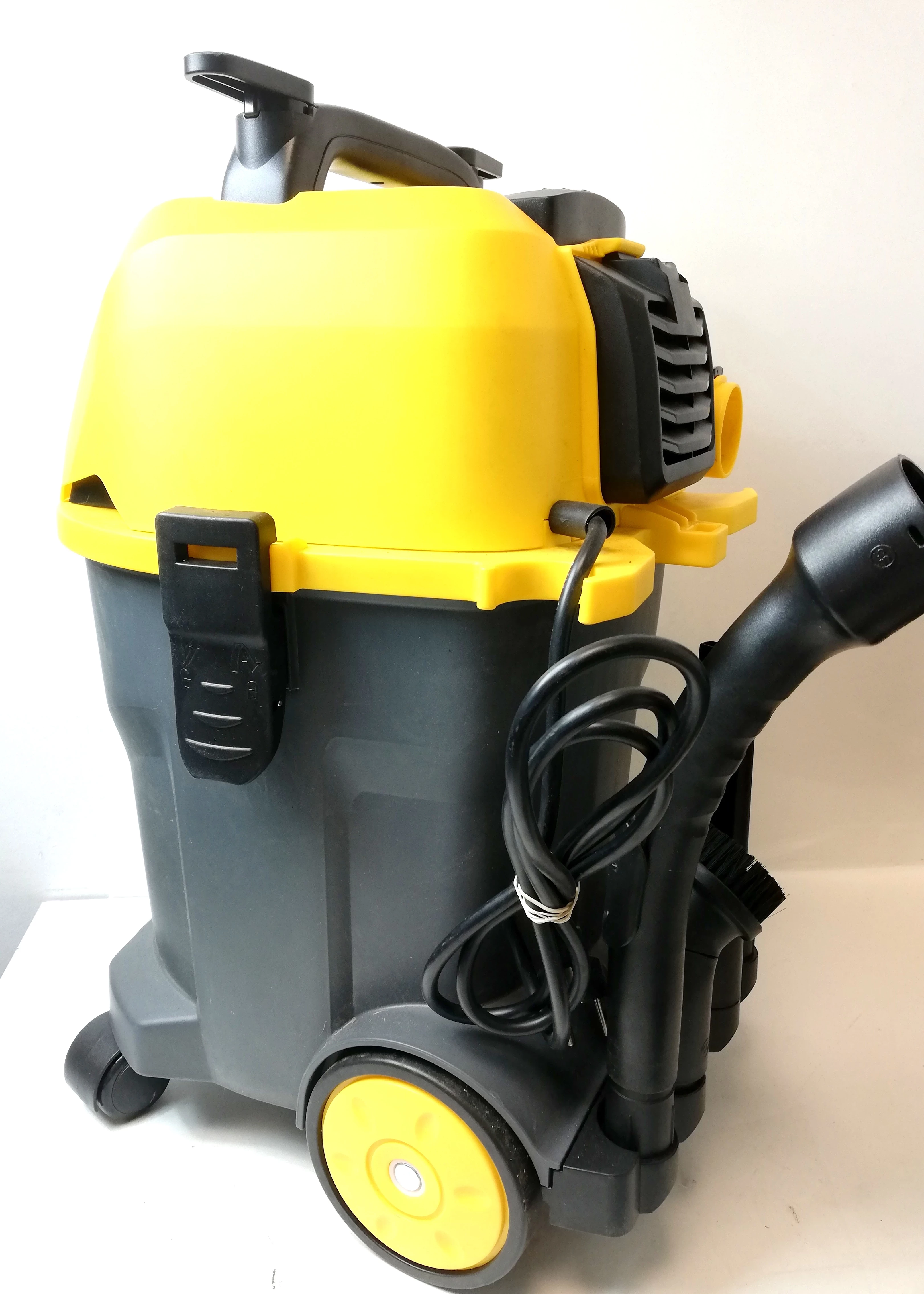 odkurzacz-przemyslowy-riwall-pro-zyga-3000-koncowki-caly-komplet-napiecie-zasilania-23000