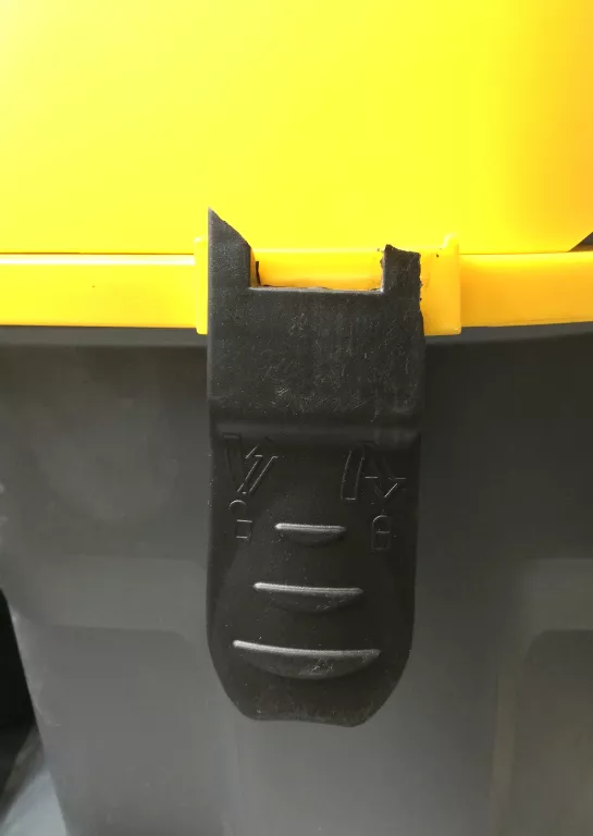 odkurzacz-przemyslowy-riwall-pro-zyga-3000-koncowki-caly-komplet-maksymalna-moc-300000