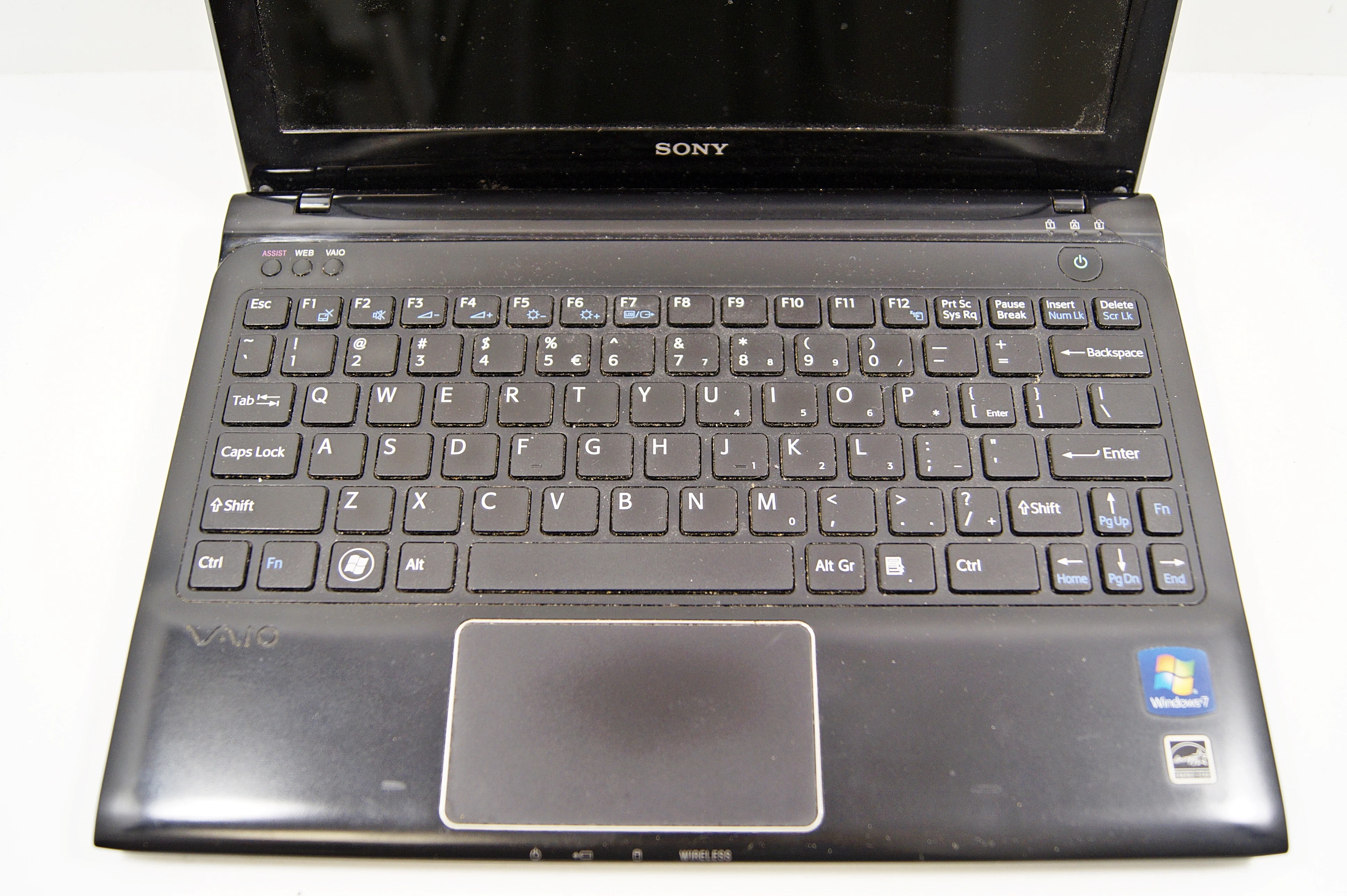laptop-sony-vaio-torba-myszka-ladowarka-przekatna-ekranu-1160