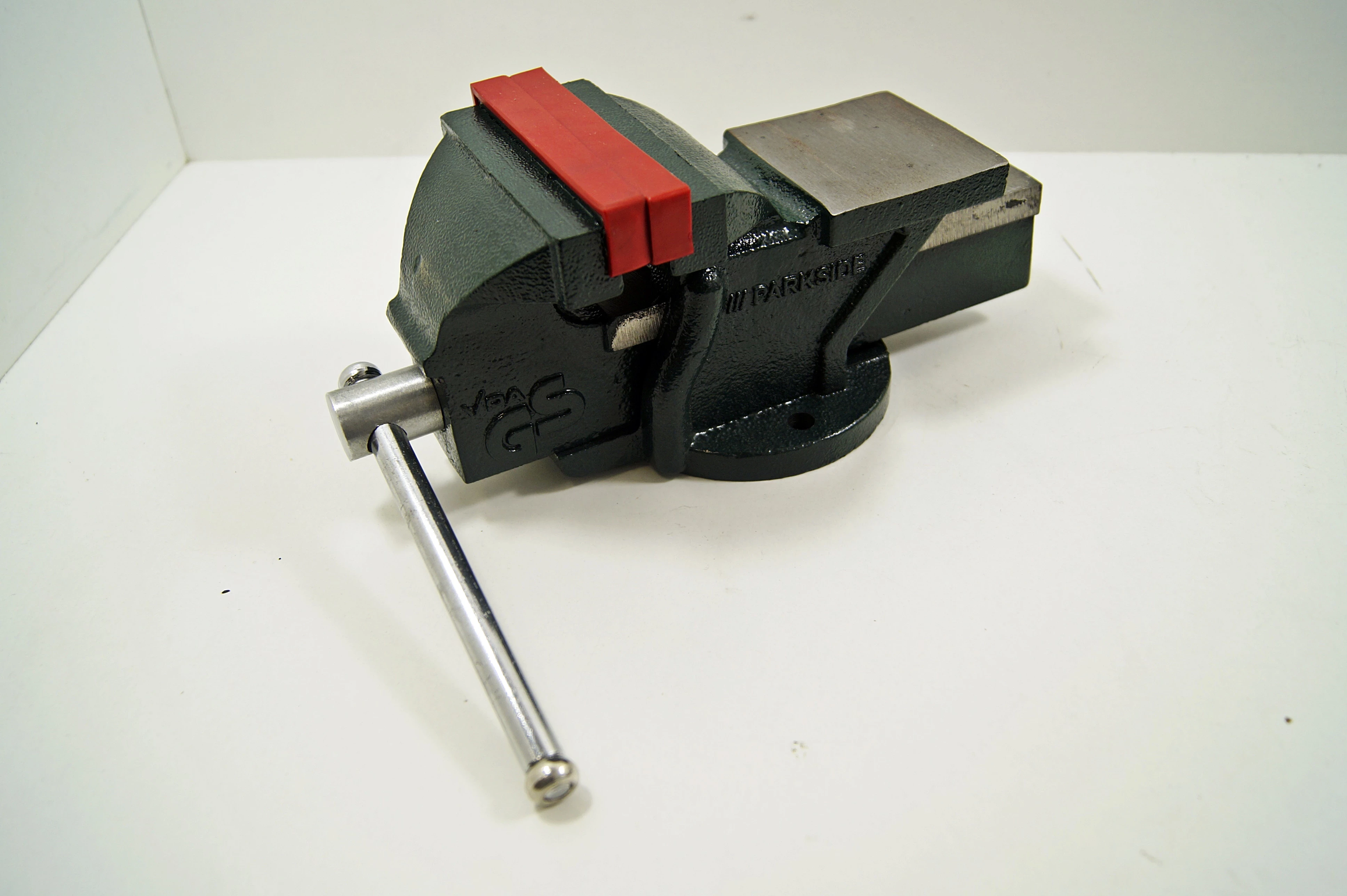 parkside-zeliwne-imadlo-rownolegle-ze-zintegrowanym-kowadlem-rodzaj-imadla-25468-840748