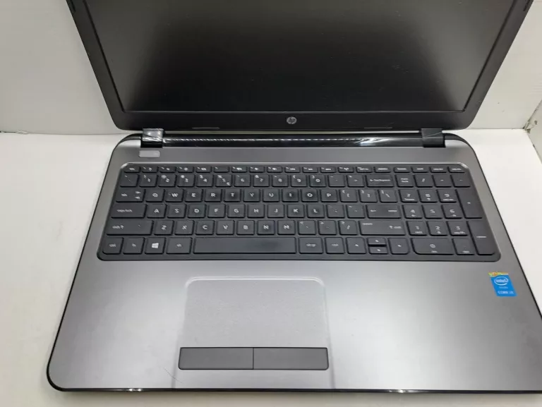 LAPTOP HP 250 G3 15,6" INTEL CELERON DUAL-CORE 4 GB / 256 GB WIN11