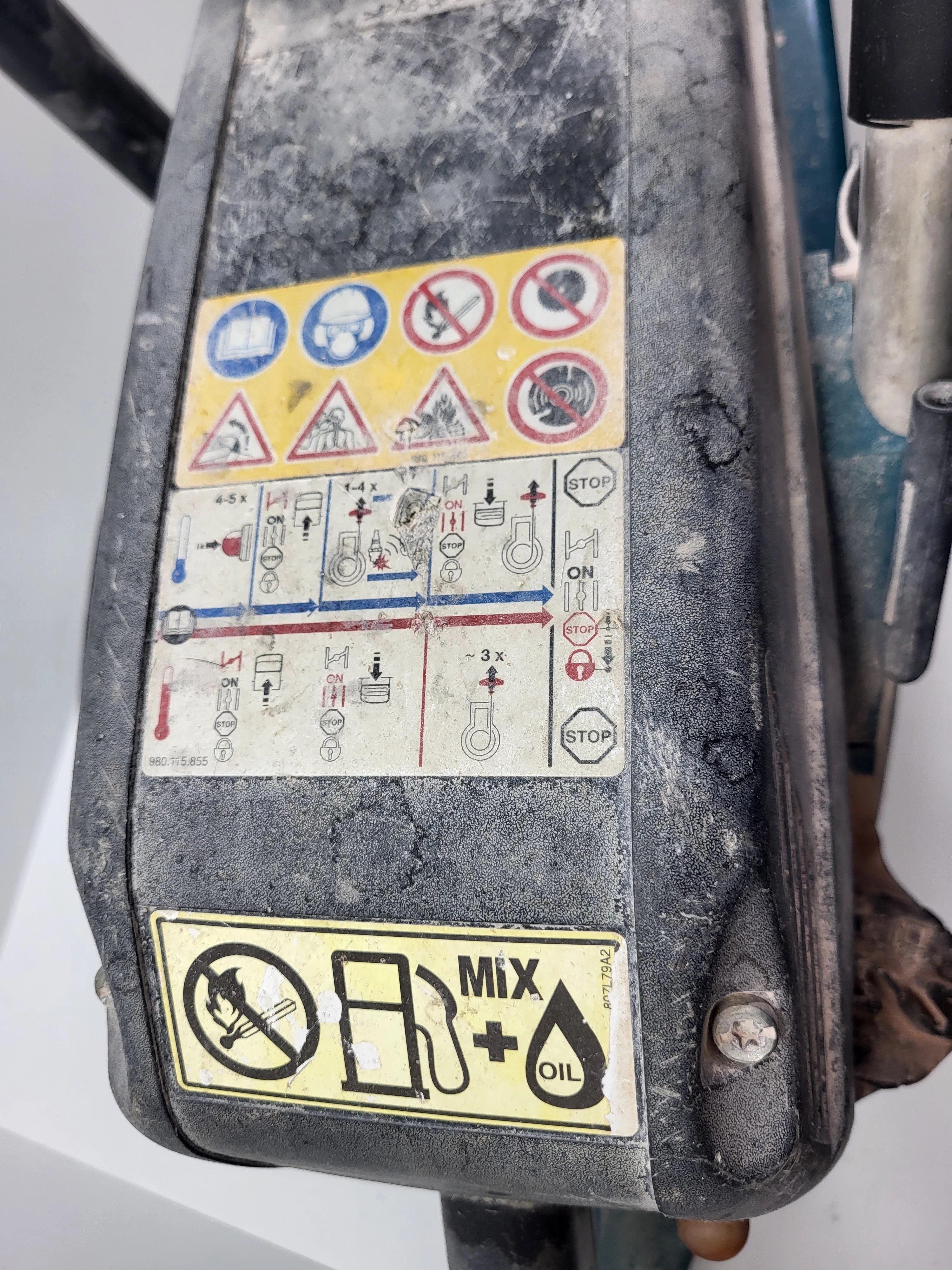 makita-ek6101-przecinarka-spalinowa-betonu-350mm-pila-do-kostki-asfaltu-stan-11323-2