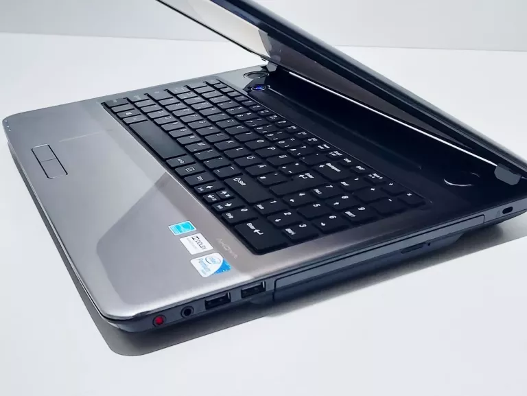 LAPTOP MEDION AKOYA E6234