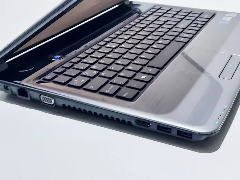 LAPTOP MEDION AKOYA E6234