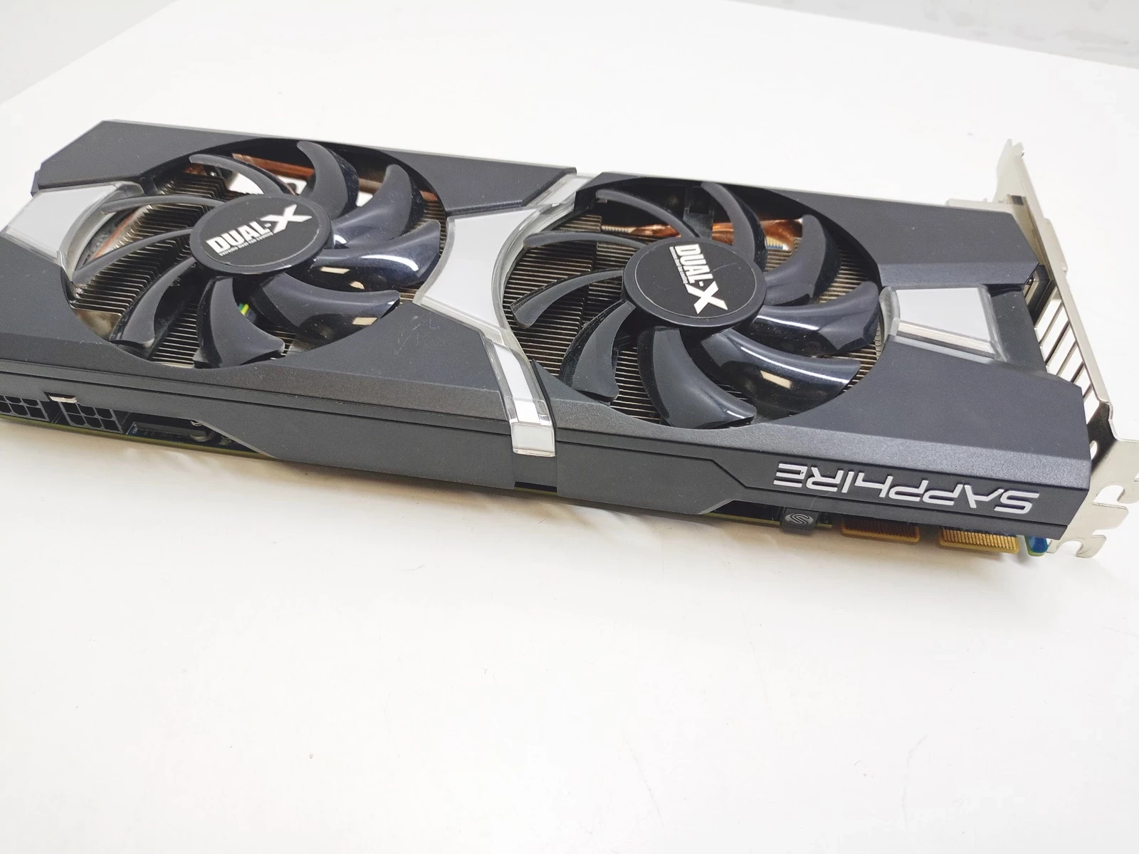 karta-graficzna-sapphire-radeon-r9-280-3gb-dual-x-boost-zalecana-moc-zasilacza-500