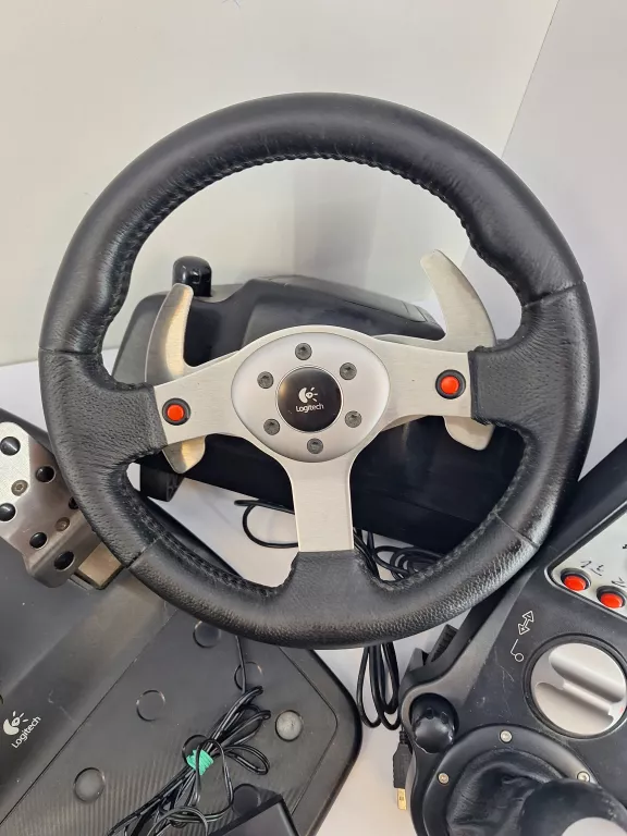 zestaw-logitech-g25-kierownuica-biegi-pedaly-stan-11323-2