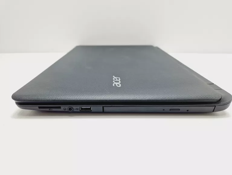 LAPTOP ACER ASPIRE ES 15 (N16C2) 4 GB / 1 TB HDD