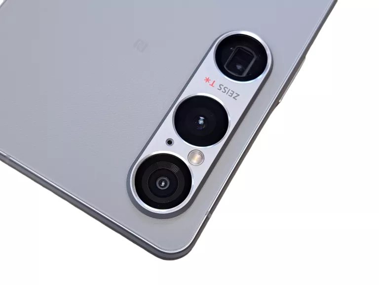 telefon-sony-xperia-1-vi-12256gb-5g-65-120hz-5000mah-na-czesci-kod-producenta-xqec54eukcsgc