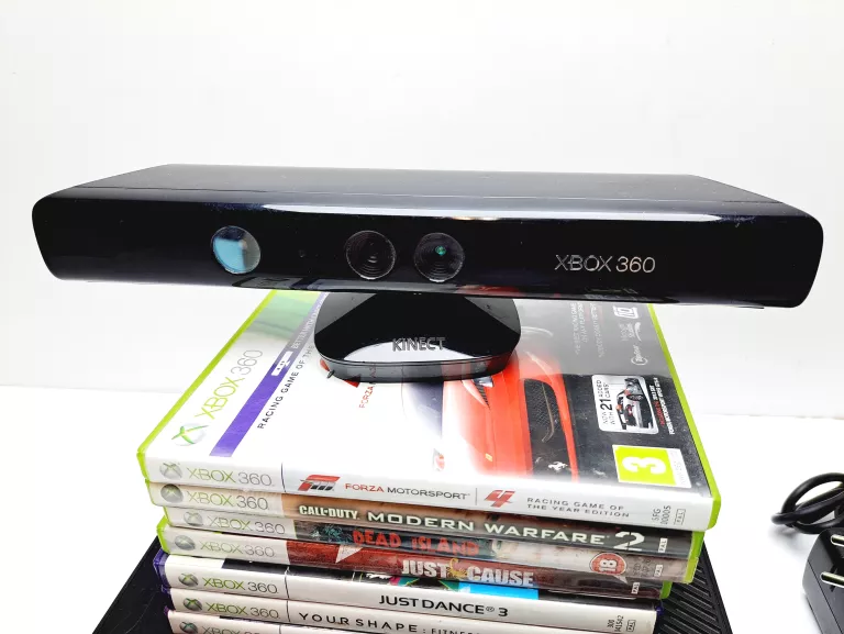 KONSOLA XBOX 360 + PADY + KINECT + GRY