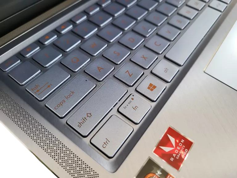 ASUS ZENBOOK 14 UM431DA RYZEN 5 3500 8GB/512GB SSD 14" FHD WIN10