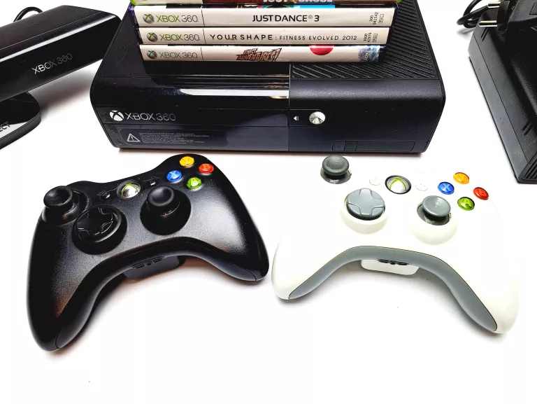 KONSOLA XBOX 360 + PADY + KINECT + GRY