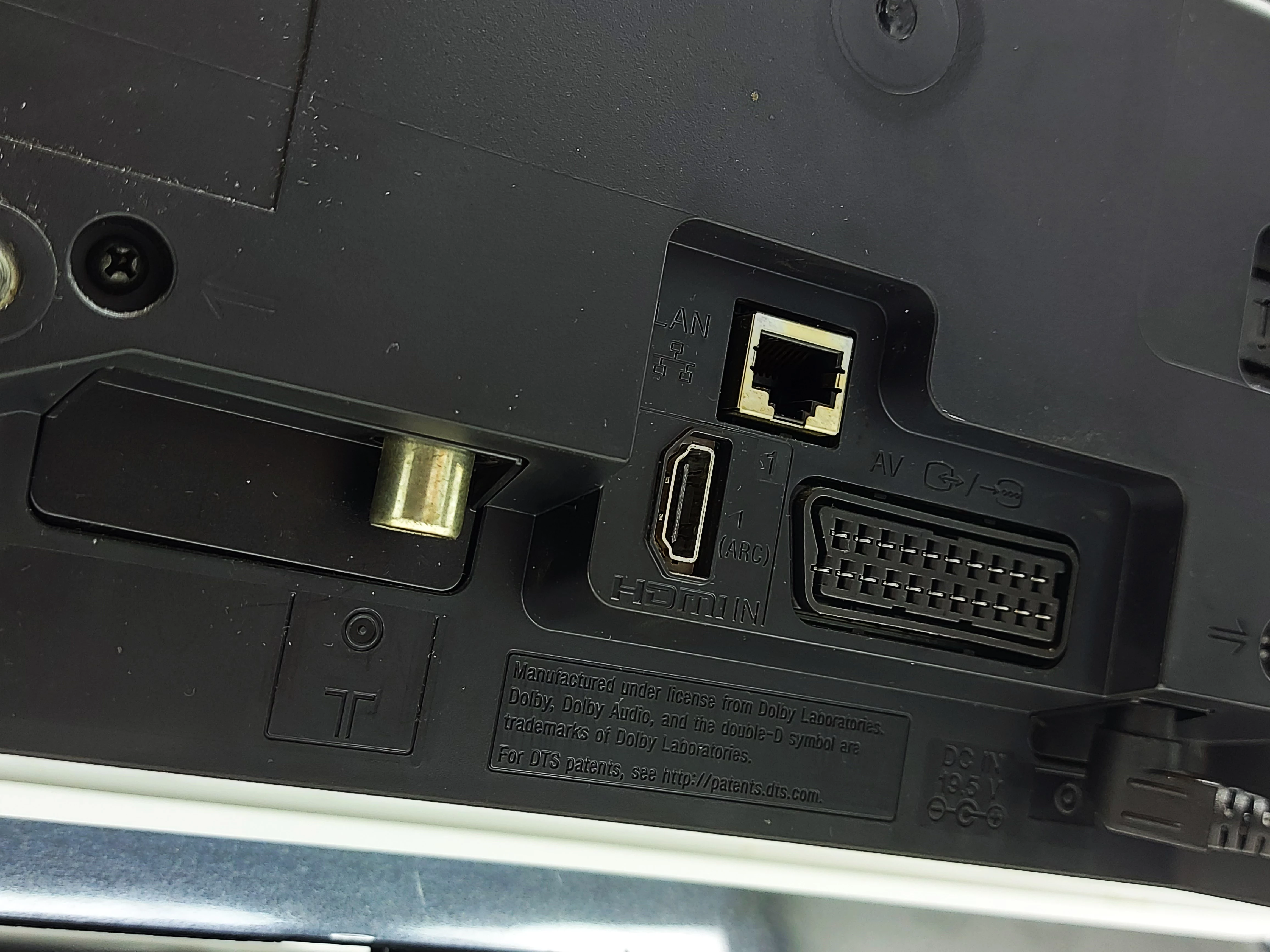 telewizor-sony-kdl32wd600-przekatna-ekranu-cale-3200