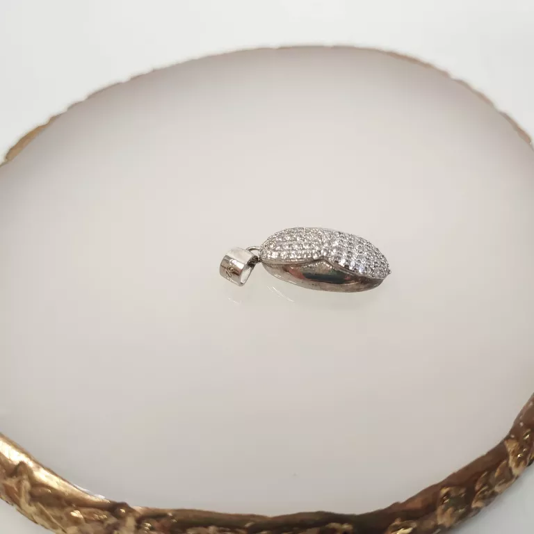 srebrna-zawieszka-z-cyrkoniami-210g-ean-gtin-008306140390