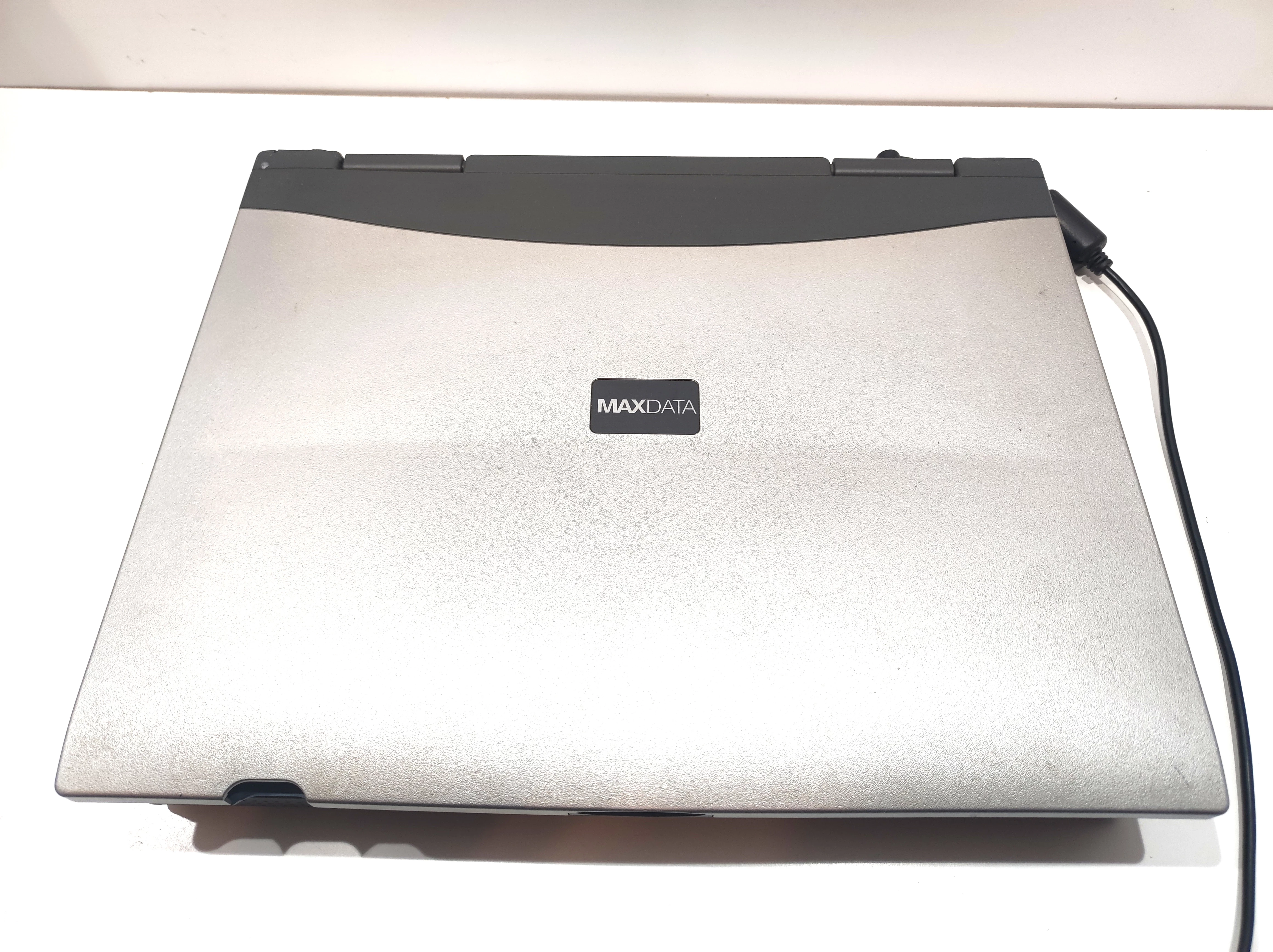 laptop-maxdata-pro-6000x-przekatna-ekranu-12