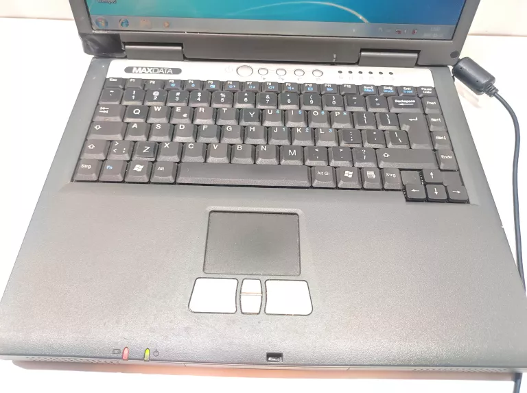 LAPTOP MAXDATA PRO 6000X