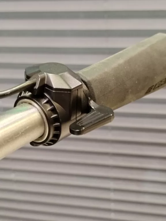 hulajnoga-razor-e-prime-air-250-w-24-kmh-ean-gtin-845423020095