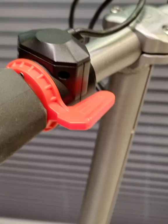 hulajnoga-razor-e-prime-air-250-w-24-kmh-stan-11323-2