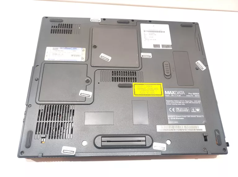LAPTOP MAXDATA PRO 6000X