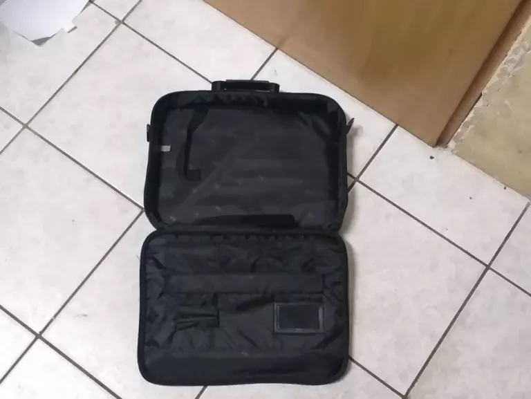 TROBA NA LAPTOPA MANHATTAN
