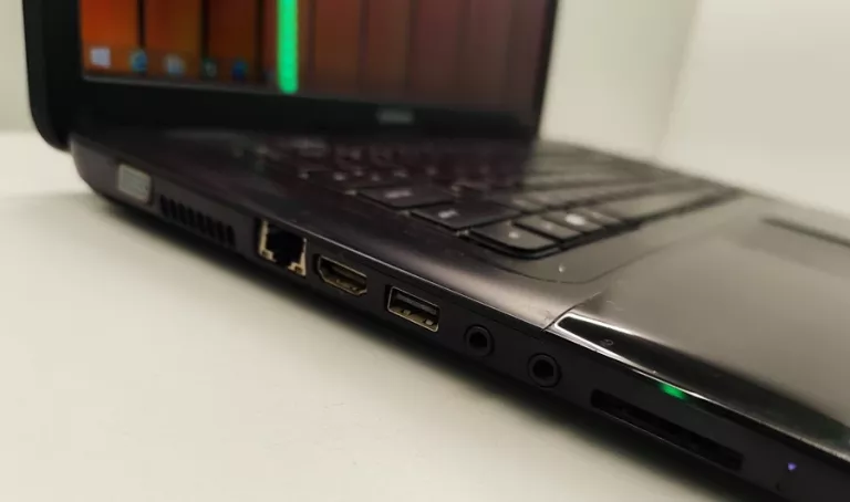 LAPTOP COMPAQ CQ58 8GB/250 GB